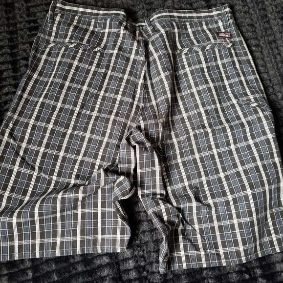 Dickies Shorts - Picture 2 of 6
